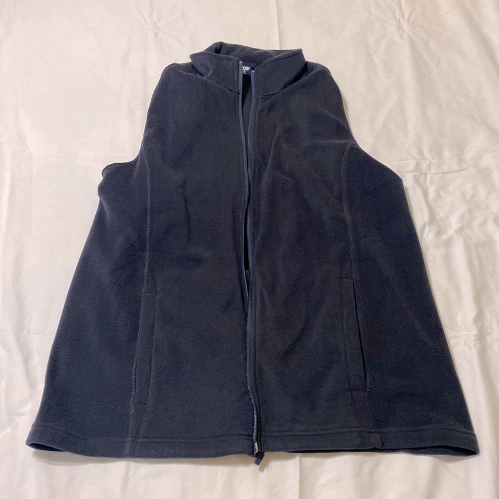 Blue-ish back sleeveless vest